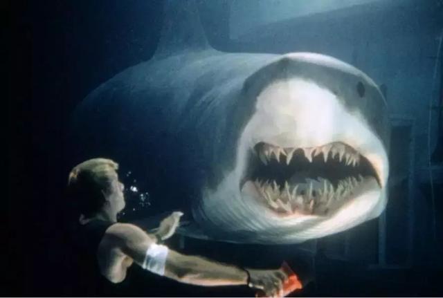 10部深海惊悚片，深海恐惧症慎点！