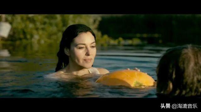 莫妮卡·贝鲁奇十大性感影片，惊艳程度不输《西西里的美丽传说》