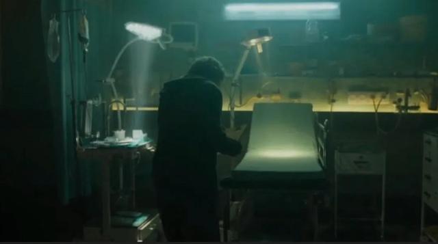 深度解析《密室逃生1》用生命玩密室逃脱游戏的悬疑惊悚电影