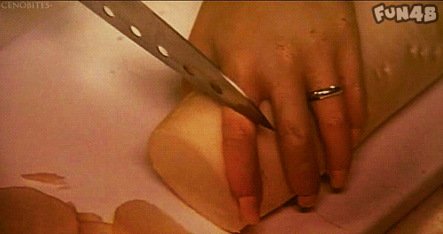 恐怖：切菜切手指